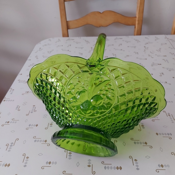 Pressed glass basket centerpiece - Picture 4 of 10